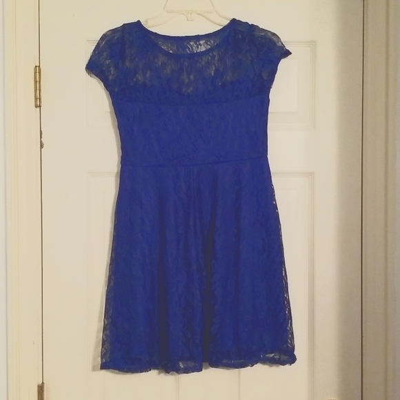 Dress - Picture 2 of 5